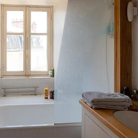 Charming Studio Mezzanine Near Arc De Triomphe Apartamento *